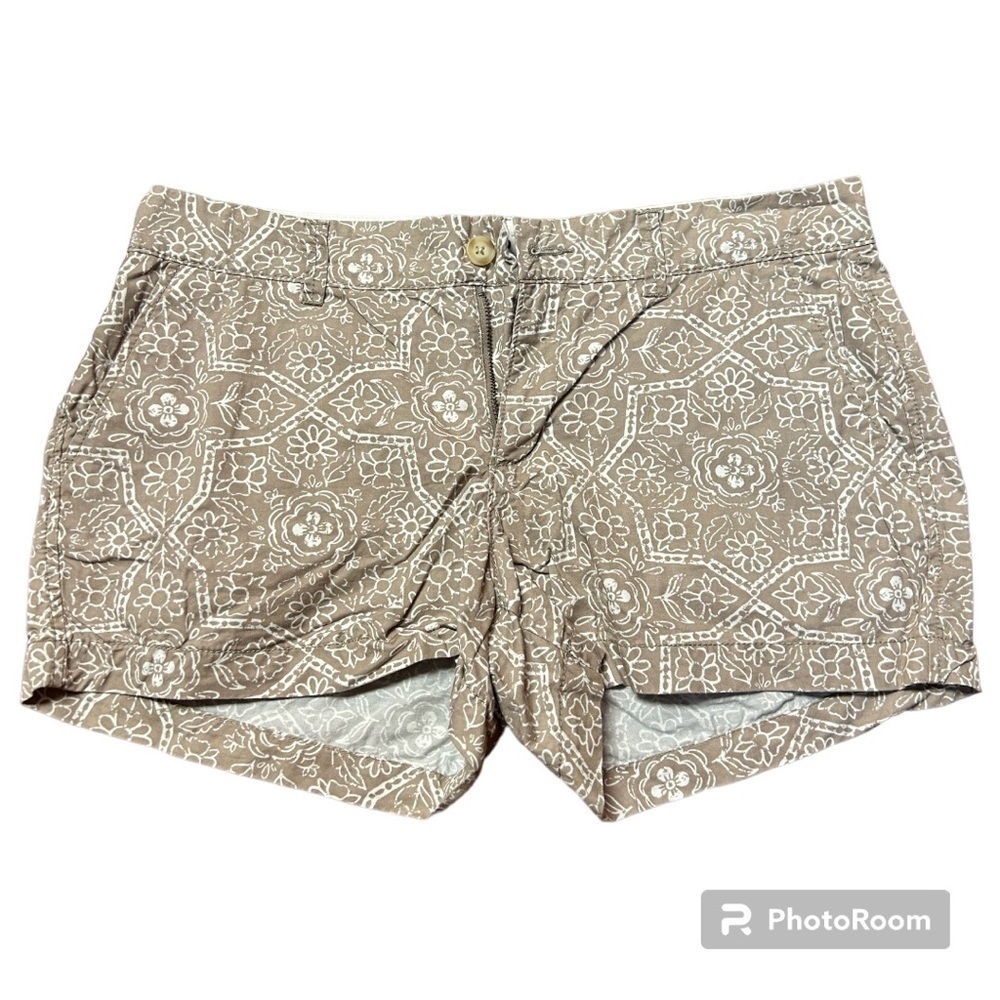 OLD NAVY FLORAL PRINT SHORTS